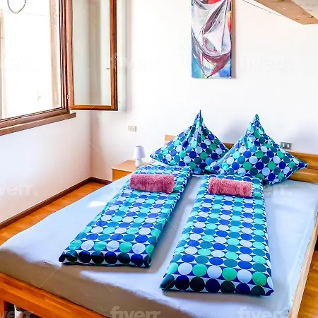 Gemuetliches Mit 2 Schlafzimmern Und 1 Wohnzimmer In Altstadt Apartment *